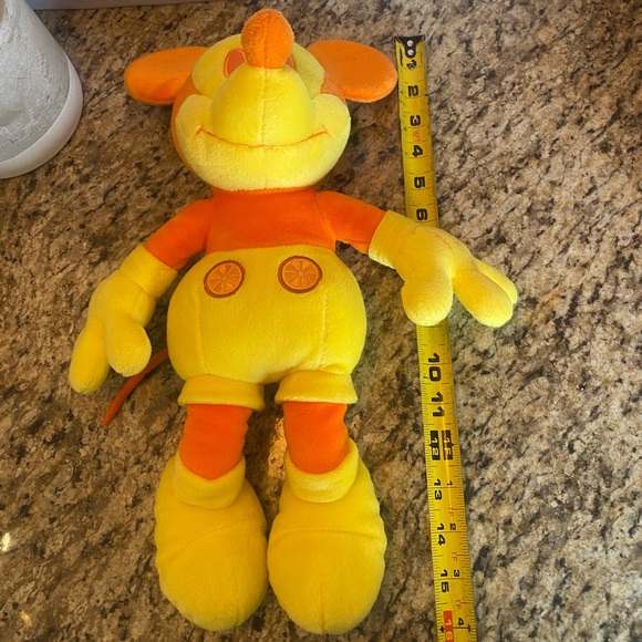 Limited edition orange and yellow scented Mickey. - Picture 4 of 7